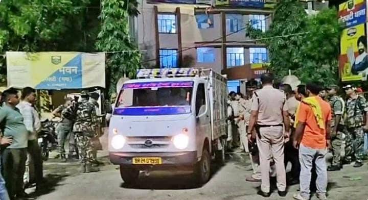 दशहरे की पार्टी के बहाने चचेरे भाई को घर बुलाकर कर दिया काम तमाम,फिर आरोपी ने किया कुछ ऐसा कि हक्की बक्की रह गई पुलिस 