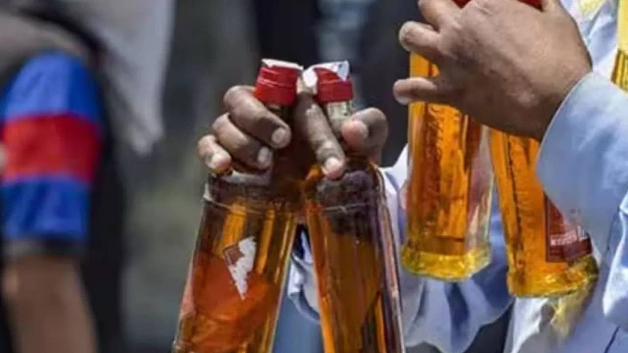 शराबबंदी वाले प्रदेश में कैसे पहुंच जा रही करोड़ो की अवैध शराब, कैसे तैयार हो गए है नए-नए माफिया, पढ़िए