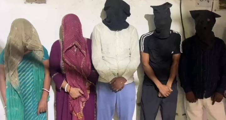 मायके की गरीबी दूर करने के लिए महिला ने रच डाली बेटे के अपहरण की साजिश, पति से कर डाली फ़िरौती की मांग, पढॉें फिर क्या हुआ?