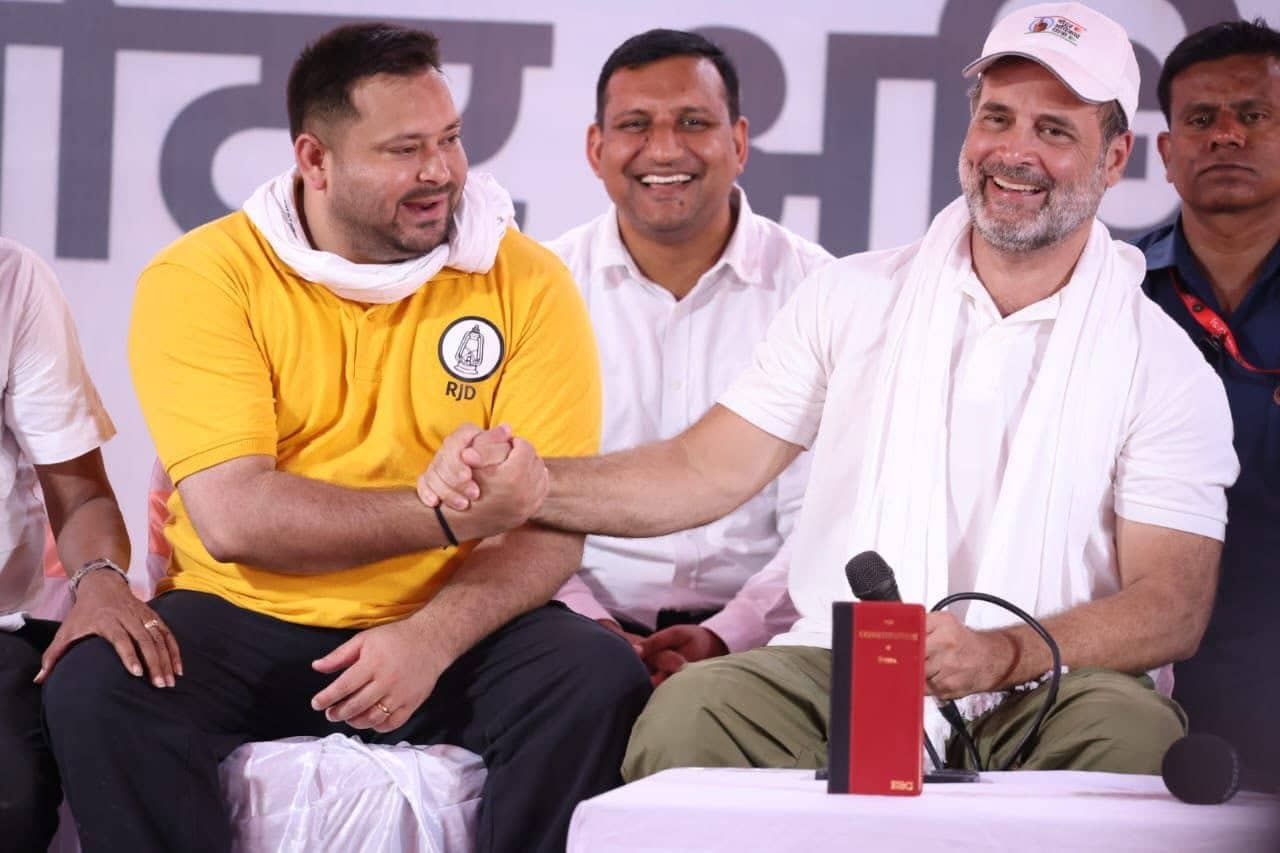 Bihar Politics : कांग्रेस राजद गठबंधन में सब कुछ ठीक नहीं!मनोज झा के पोस्ट से मचा बवाल