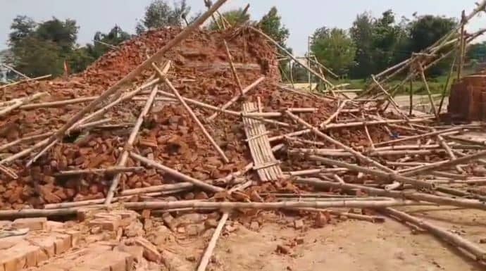 गढ़वा में ईंट भट्ठे पर बन रही चिमनी अचानक हुआ धरासाई, एक की मौत, 4 लोग घायल