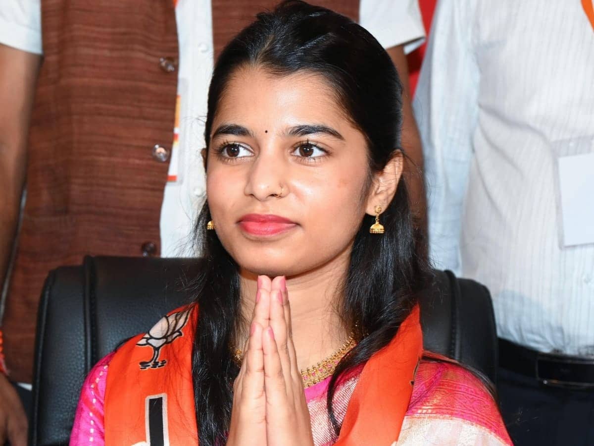 Bihar Election 2025: बीजेपी ने उम्मीदवारों की दूसरी लिस्ट जारी की, लोकगायिका मैथिली ठाकुर को अलीनगर से मिला टिकट