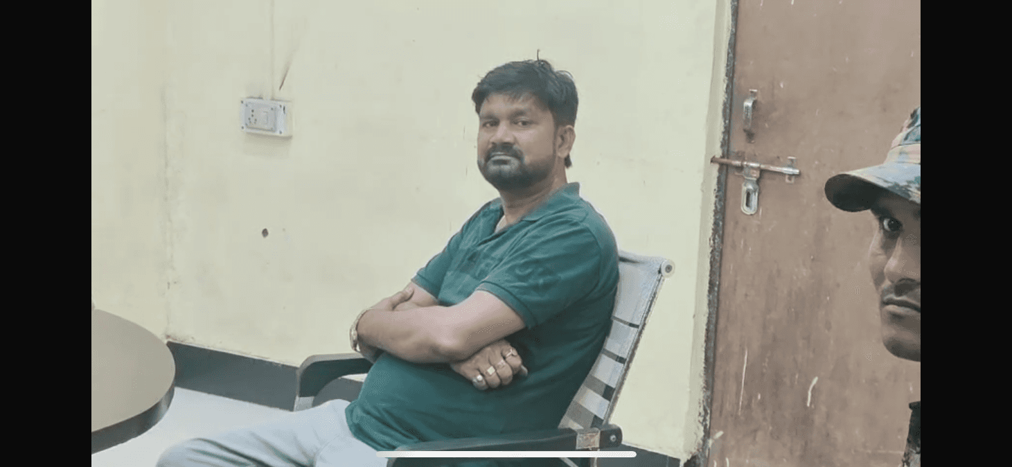 ब्रेकिंग: झारखण्ड का मोस्ट वांटेड डकैत राजद के टिकट पर लड़ रहा था चुनाव,नामांकन के बाद ही पुलिस ने कर लिया गिरफ्तार