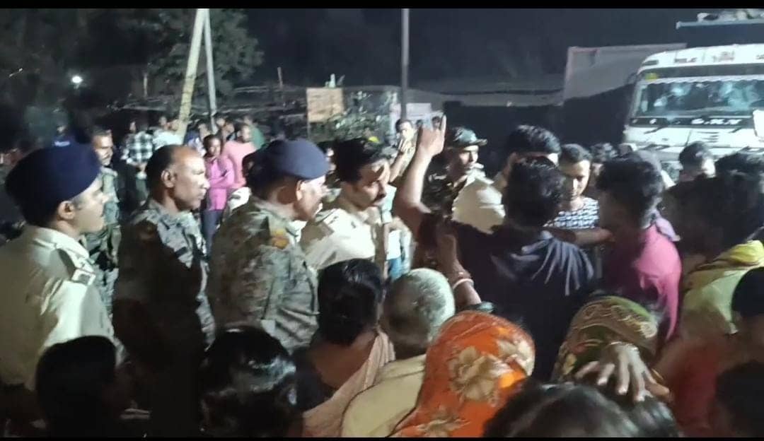 धनबाद: हाइवा मालिक और JLKM नेता के बीच खूनी संघर्ष, नेता ने की आत्मदाह की कोशिश, जानिए फिर क्या हुआ