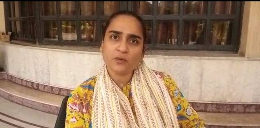 पुलिस से झड़प मामले में विधायक से मिलें स्थानीय लोग,  एसपी से बेकसूर को ना फंसाने की अपील की