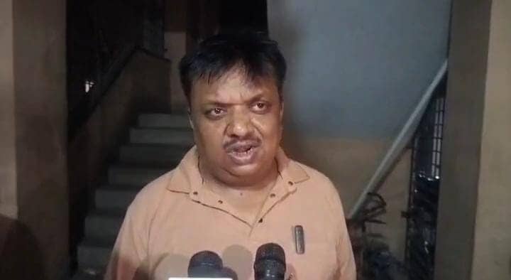 धनबाद में 75 साल की बुजुर्ग महिला को बदमाशों ने बनाया निशाना, झांसे में लेकर सोने की चूड़िया व अंगूठी लूटे