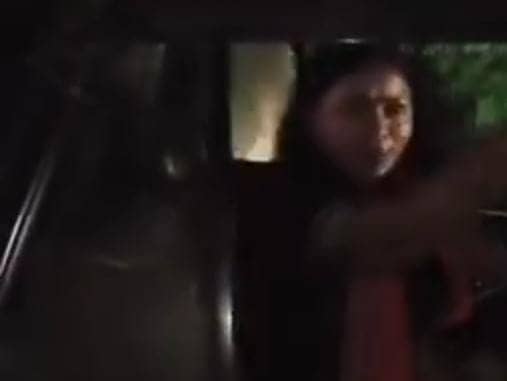 देख लिया लापरवाही का नतीजा ! 5 साल तक गायब रही मोहनिया विधायक, जब प्रचार के लिए पहुंची तो ग्रामीणों ने कर दिया बुरा हाल, देखिए-VIDEO