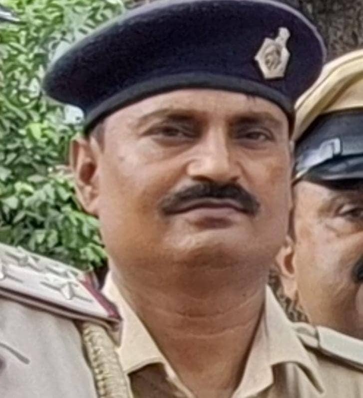 बड़ी खबर: दिनदहाड़े एसआई की हत्या से दहला सिवान का ये इलाका, गला रेतकर हत्या, पढ़ें दिल दहला देने वाला मामला