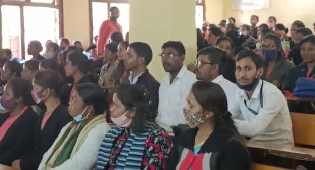 नशे के कारण गुमला के युवा पीढ़ी कैंसर के बन रहे मरीज,  निजी संस्था के साथ स्वास्थ्य विभाग चला रहा जागरूकता अभियान