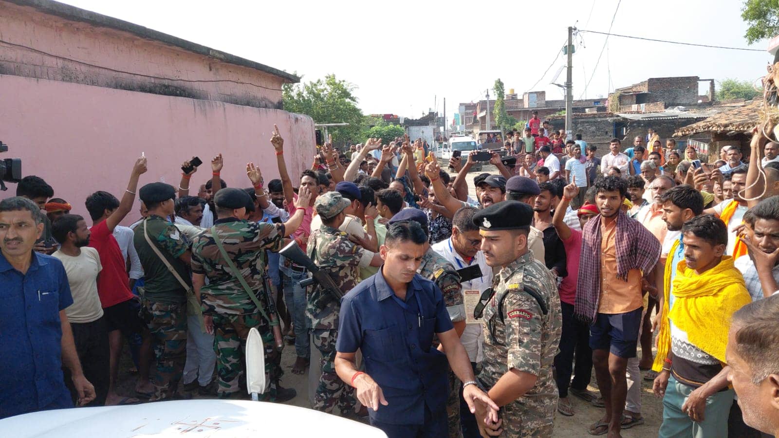 BIG BREAKING:डिप्टी सीएम विजय सिन्हा के काफिले पर हमला, राजद समर्थकों पर आरोप, मौके पर भारी बवाल