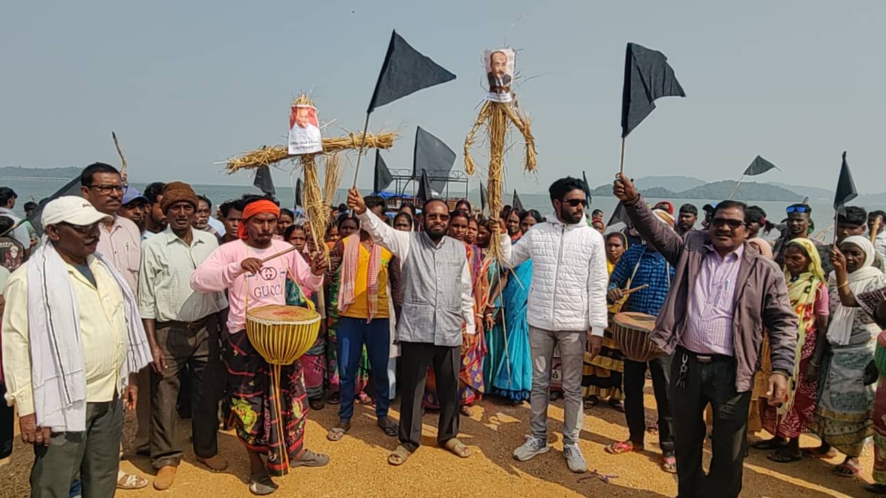 धनबाद के मैथन डैम में एडवेंचर बोटिंग पर बवाल, ग्रामीणों के विरोध के बाद उद्घाटन कार्यक्रम रद्द