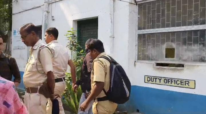 हाई अलर्ट के बीच पाकुड़ में बड़ी कार्रवाई, विस्फोटक पदार्थ भरा पिकअप पाकुड़, बड़ी साजिश बेनकाब