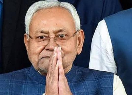 नीतीश ही होंगे मुख्यमंत्री!  आवास पर बढ़ी राजनीतिक हलचल, विधायक–मंत्रियों का तांता