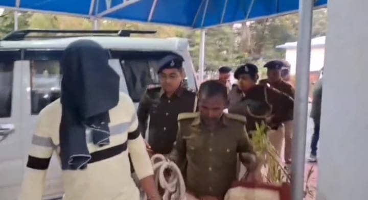 OMG! पहले प्रेमिका को बुलाया घर,फिर कर दिया ऐसा खौफनाक कांड कि पैरों तले खिसक गई जमीन