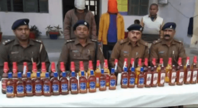 बिहार ले जा रहे अवैध शराब के साथ दो तस्कर गिरफ्तार