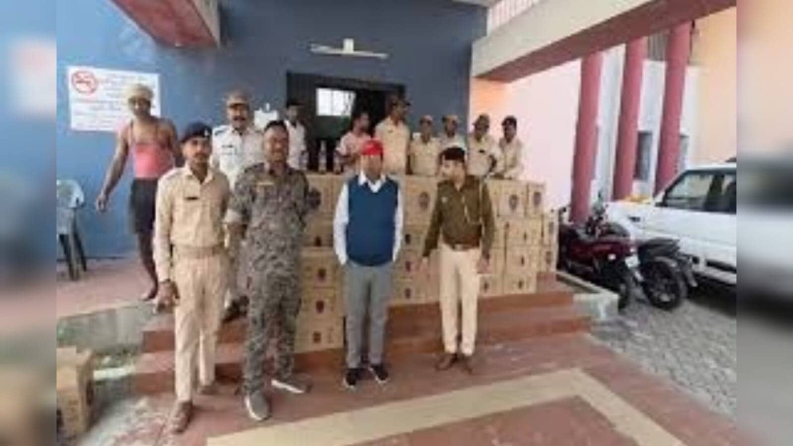 गिरिडीह में बड़ी कार्रवाई, 50 लाख की शराब से भरा ट्रक जब्त, चार तस्कर गिरफ्तार