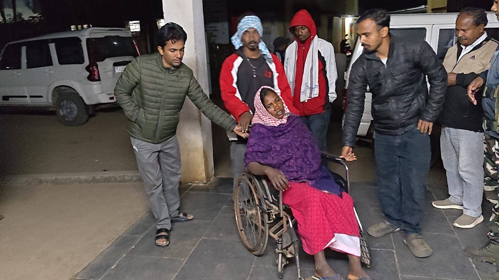 सारंडा के जंगल में IED ब्लास्ट, एक युवती की मौत, दो गंभीर रूप से घायल