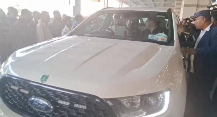 दिल्ली से लौटे नेता प्रतिपक्ष तेजस्वी यादव, आज भी मीडिया से बनायी रखी दूरी