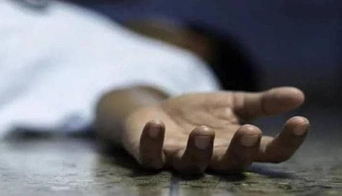 हे भगवान ! ऐसा क्या हुआ कि तीन बच्चों के पिता ने कर ली आत्महत्या,पत्नी ने किया हैरान करनेवाला खुलासा