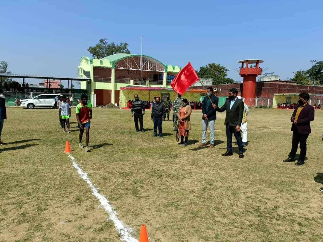 प्रतिभा निखार के लिए प्रतियोगिता जरूरी : उपायुक्त