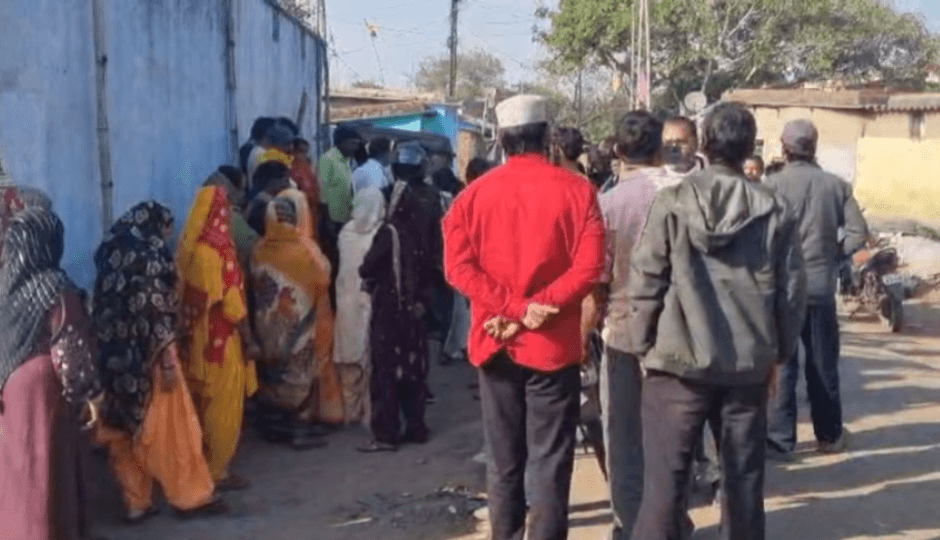 केंदुआडीह जहरीला गैस मामला: धनबाद पहुंचे कोल इंडिया के तकनीकी निदेशक, उपायुक्त ने कहा धनबाद-रांची मुख्य सड़क भी खतरे में