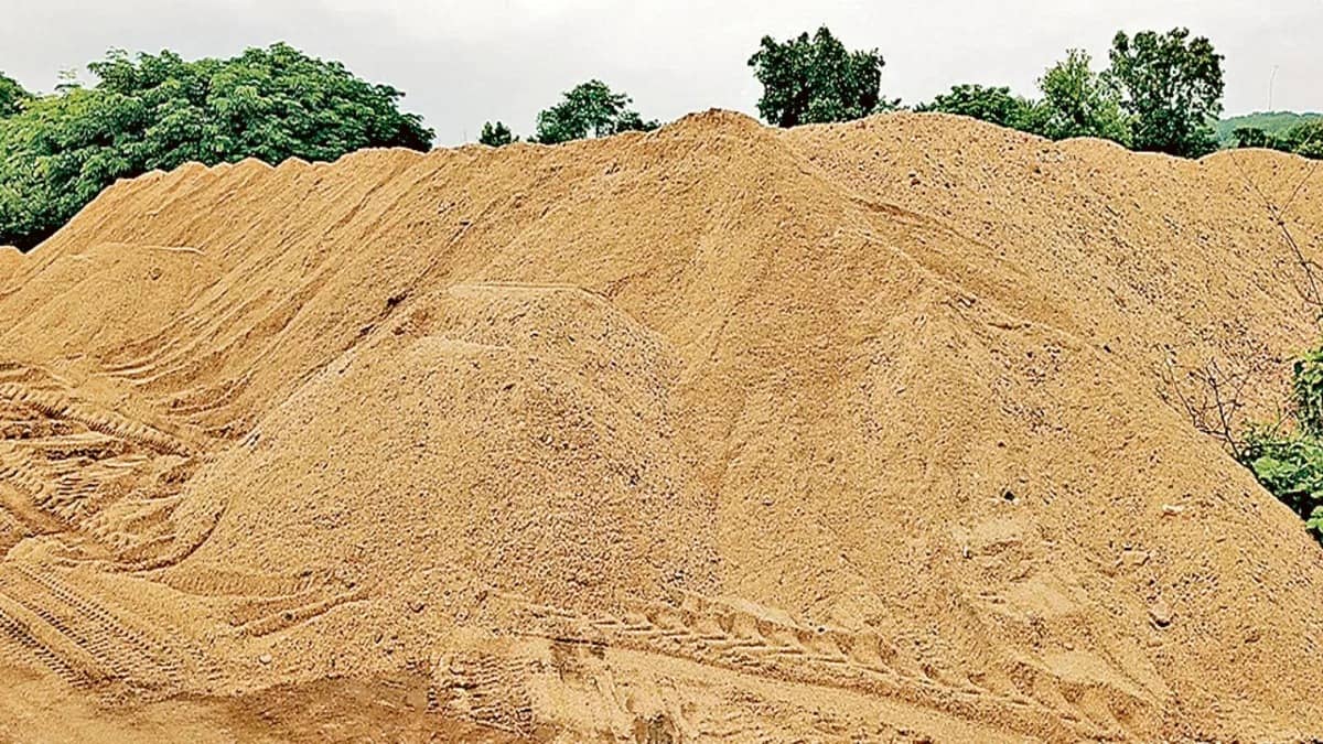 बिहार में बालू फांक बन गए "माफिया" तो झारखंड में  बन गए "धनपशु", बिहार में नया ऐलान-सूचना दीजिये ,दस हज़ार पाइये !!
