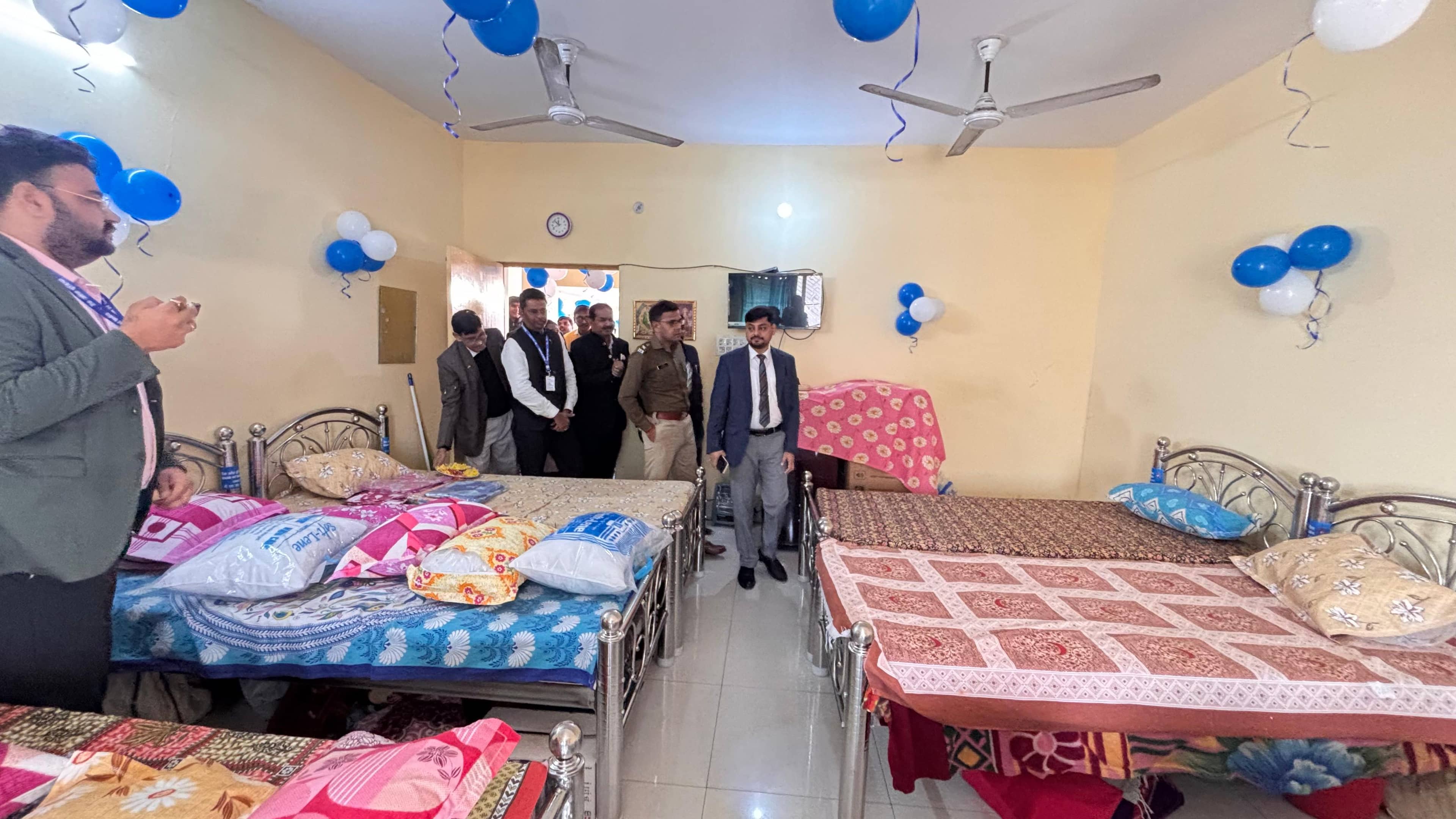 DC -SSP पहुंचे सबलपुर वृद्धा आश्रम तो क्यों बुजुर्गो की आंखों में छलके खुशी के आंसू, पढ़िए!