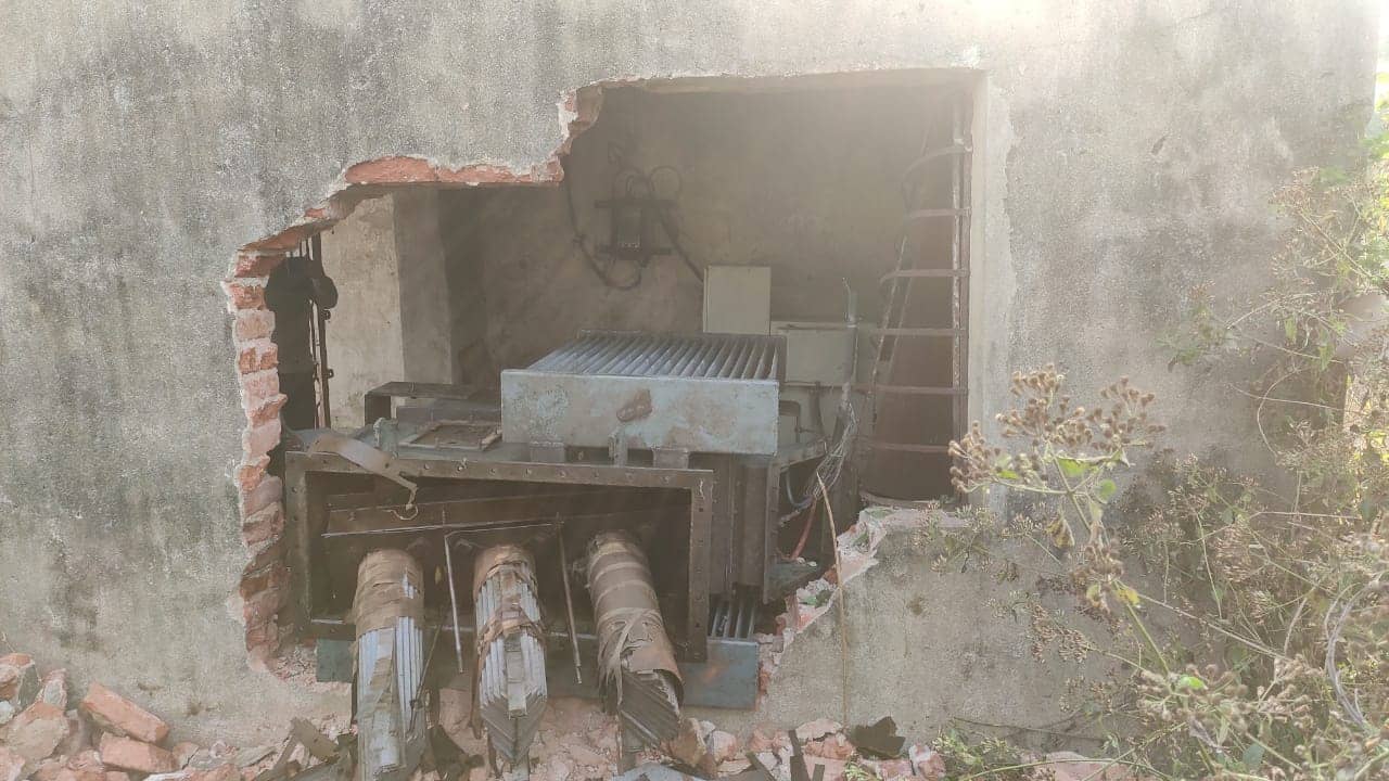 केबल लुटेरों ने  पंप हाउस पर  बोला धावा, हथियार दिखा कर ले गए 4 लाख रुपए का क्वायल और केबल