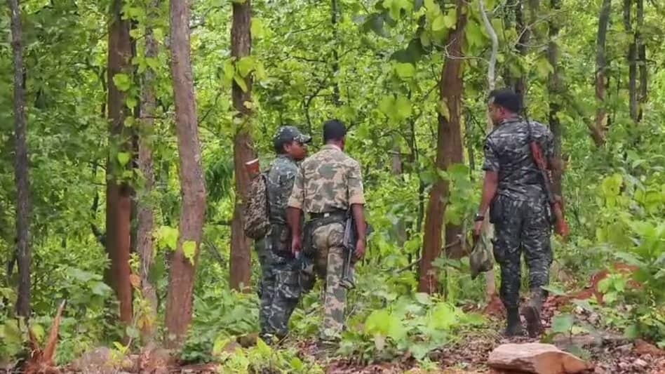 BREAKING: सारंडा में फिर आईईडी ब्लास्ट, कोबरा का एक जवान गंभीर रूप से घायल