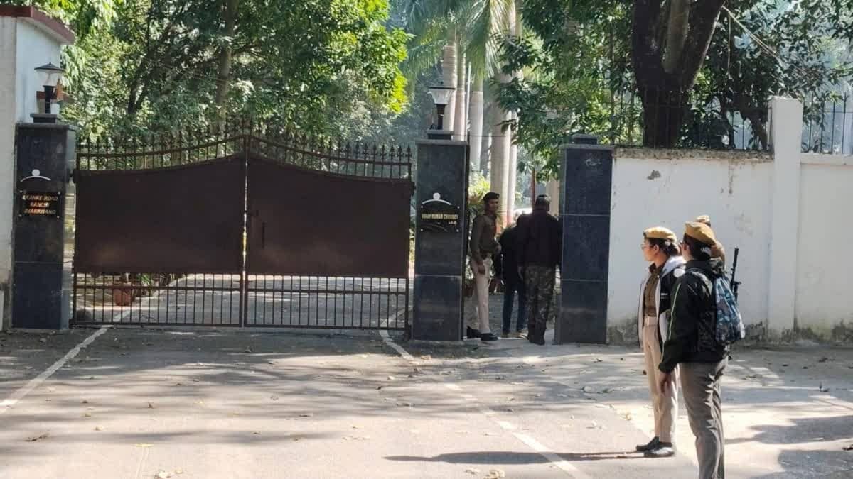 IAS विनय चौबे की पत्नी स्वप्ना संचिता से आज ACB करेगी पूछताछ, मनी ट्रांजेक्शन पर फोकस