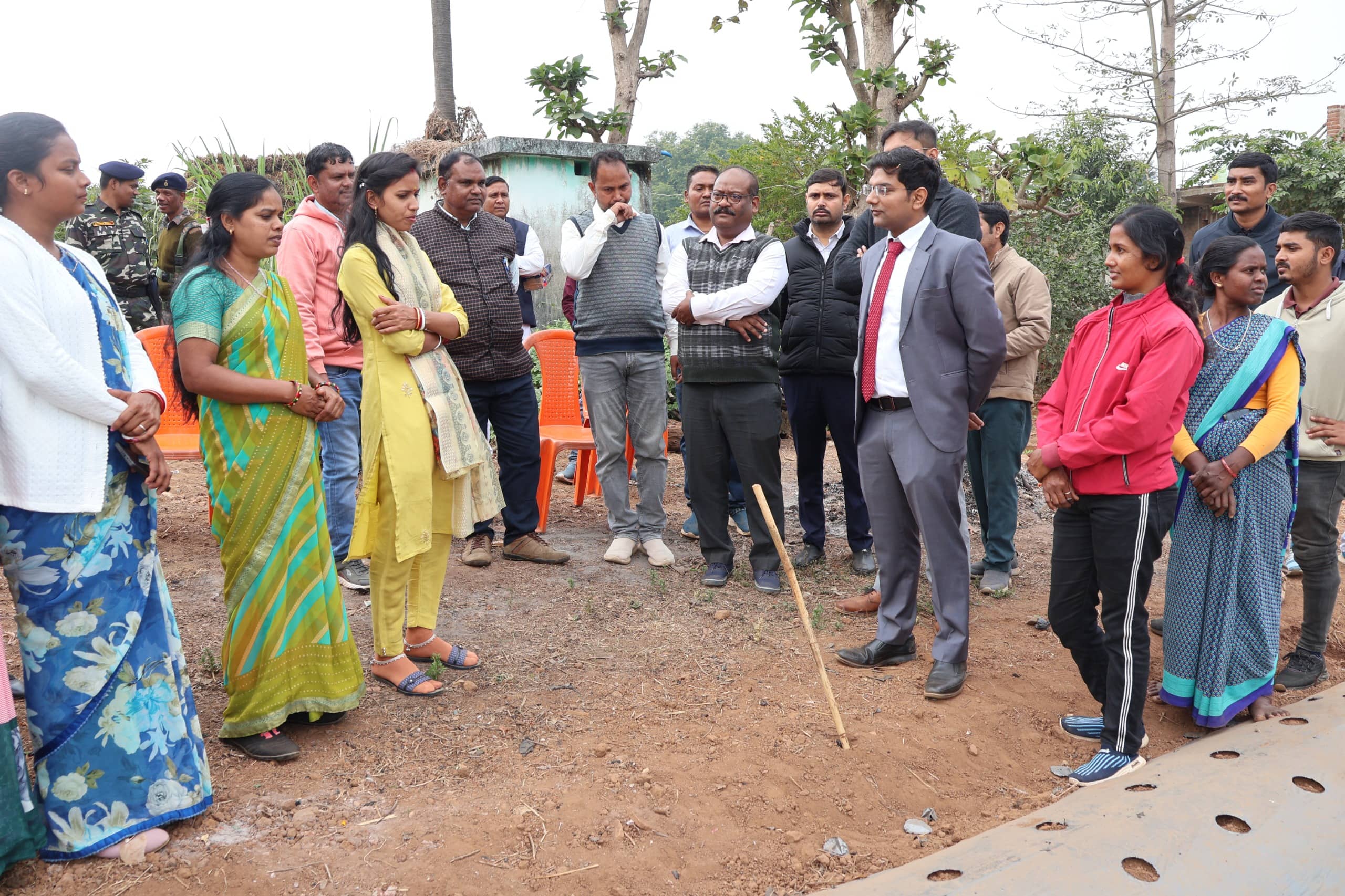 पारंपरिक खेती से आगे बढ़ने की कोशिश : बागनल गांव में स्ट्रॉबेरी के पौधों के साथ जगी नई आस