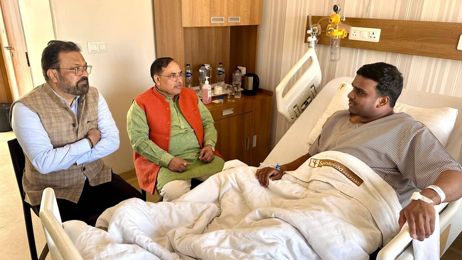 डाल्टनगंज विधायक आलोक चौरसिया अस्पताल में भर्ती, संगठन महामंत्री पहुंचे अस्पताल