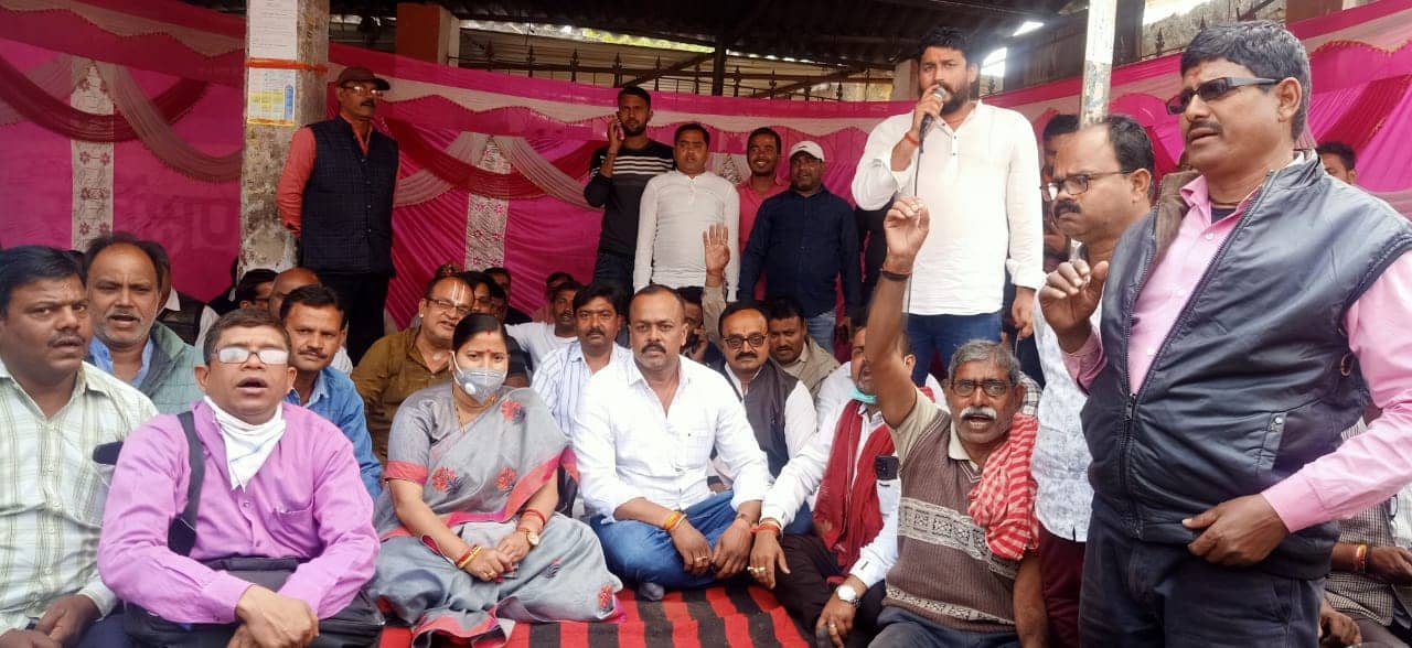 पेट्रोल-डीजल की कीमत से परेशान वाहन मालिकों का एलान, धंधा बंद कर देंगे, पर माडा फीस नहीं देंगे