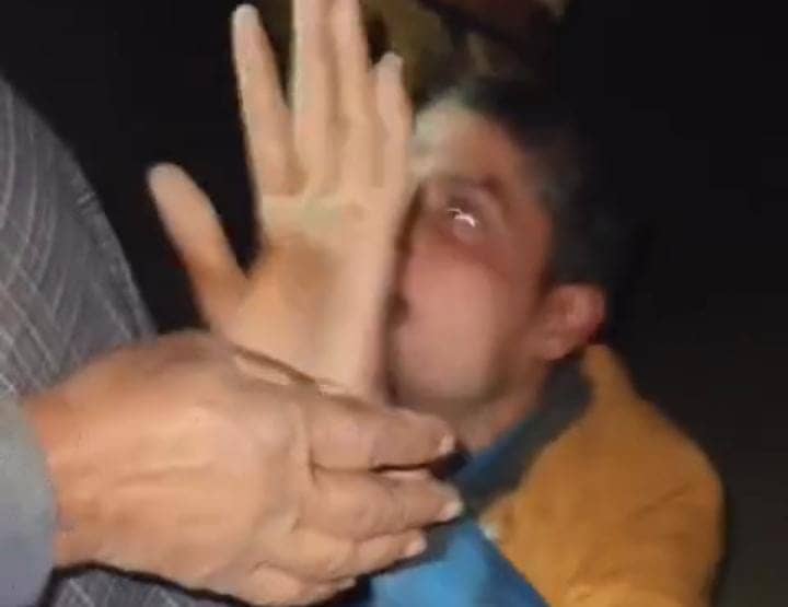 इश्क में बड़ा रिस्क है भैया....प्रेमिका के घर में चुपके से घुस रहा था प्रेमी, तभी गांव वालों की पड़ गई नजर, फिर जो हुआ खुद देखिए