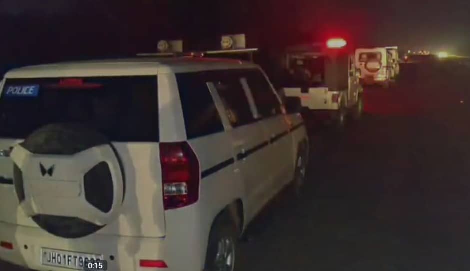 बड़ी खबर: बोकारो में पुलिस टीम पर हमला, एक जवान घायल, गाड़ी भी क्षतिग्रस्त