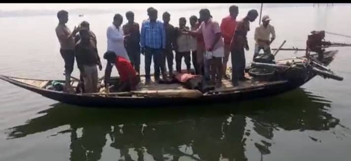 बराकर नदी हादसा: एक शव बरामद, 11 लोगों की तलाश जारी