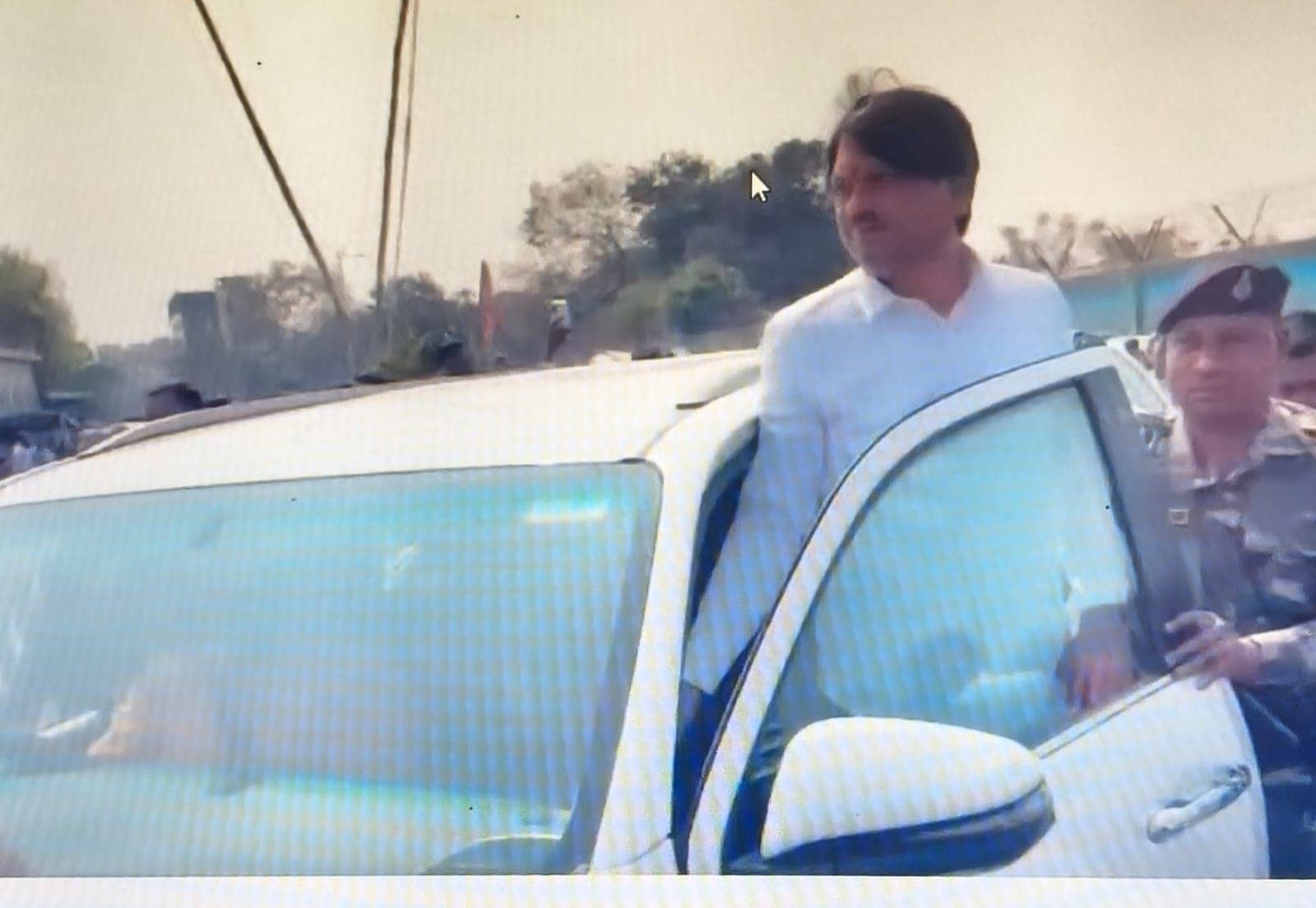 धनबाद में शहर की सरकार : नामांकन को पहुंचे पूर्व विधायक संजीव सिंह ने क्या कहा ,नहीं दिखी विधायक रागिनी  सिंह !!