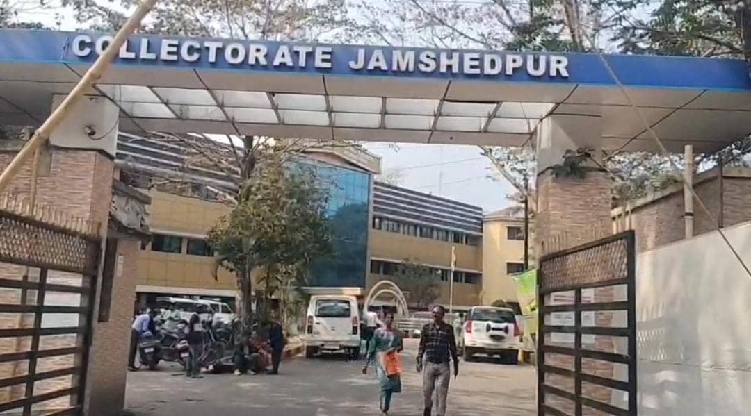 जमशेदपुर के लोग आतंकी हमले के अफ़वाहों पर ना दे ध्यान, जिला प्रशासन ने आम लोगों से की अपील