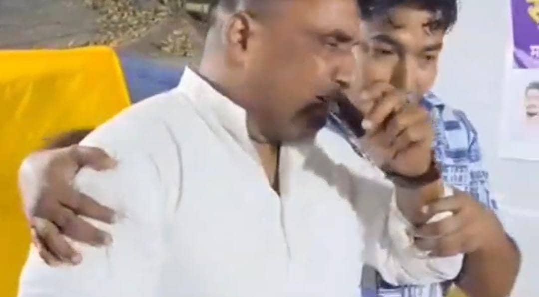 आख़िर क्यों भरी महफ़िल में बिलख बिलखकर रोन लगे पूर्व मंत्री बन्ना गुप्ता, देखिए- VIDEO
