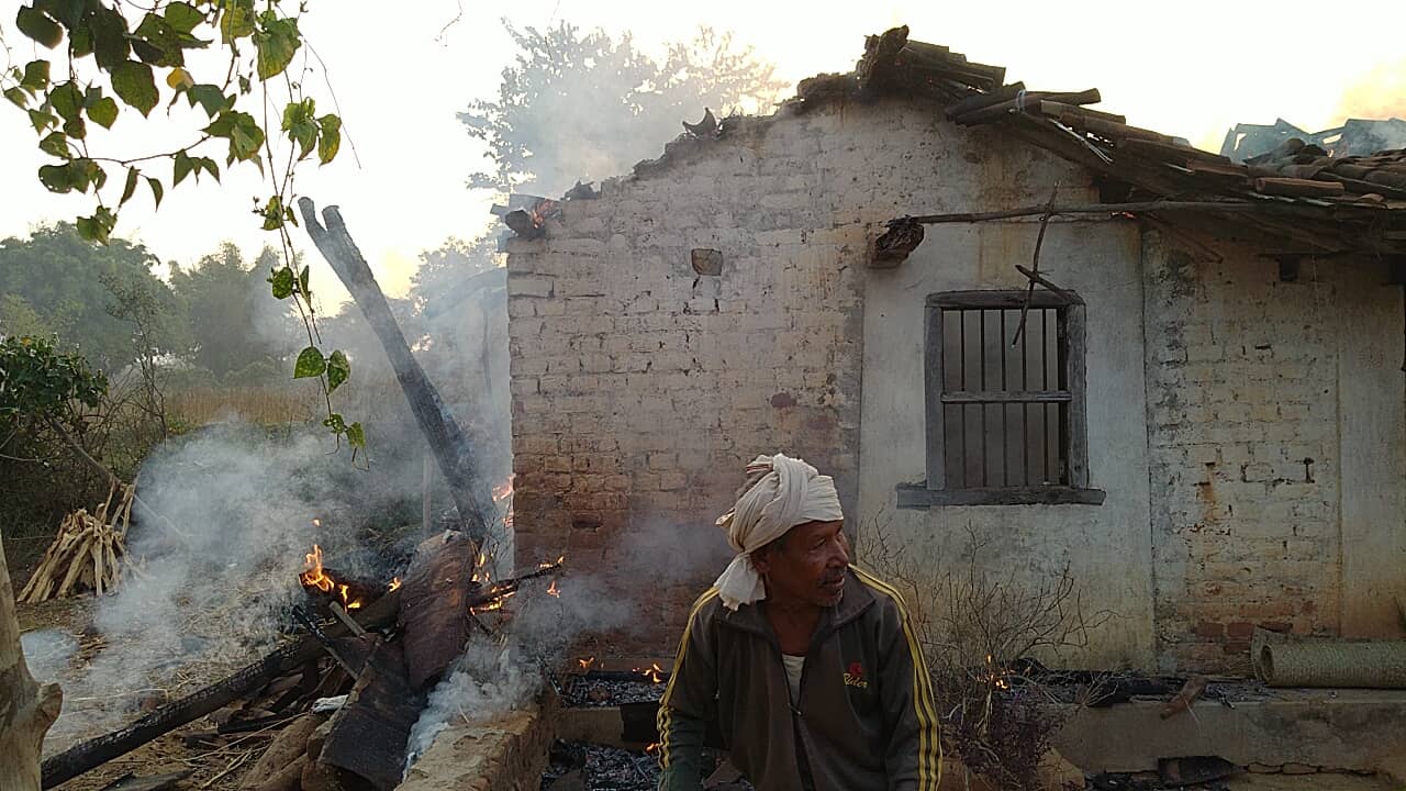 बेटे की मौत के बाद बाप ने खोया आपा, आरोपी के घर में लगा दी आग