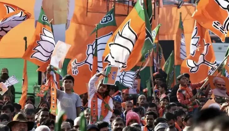 निगम चुनाव -झारखंड के बागियों पर एक्शन को लेकर भाजपा आखिर क्यों है दुविधा में !!