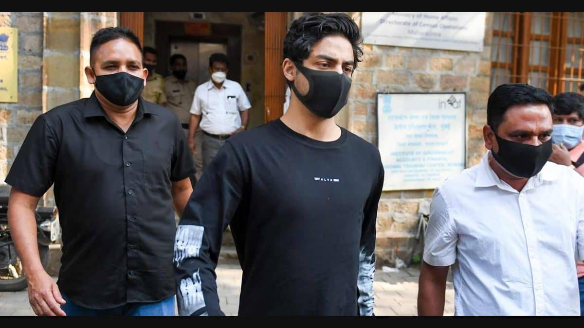 शाहरुख खान के बेटे आर्यन खान को बड़ी राहत, ड्रग्स केस में SIT ने कहा- आर्यन के पास नहीं था कोई ड्रग्स