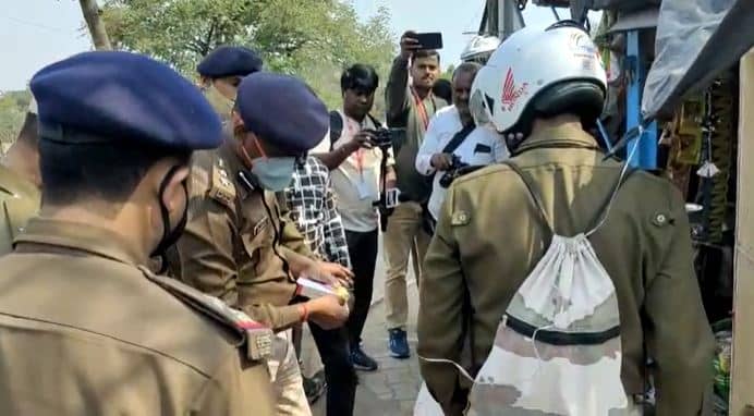 जमशेदपुर में छापेमार दस्ते ने शहर के विभिन्न इलाकों में मारा छापा, नशीले पदार्थों के साथ कई धराए