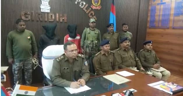 डकैती की घटना को अंजाम देने वाले दो अपराधी गिरफ्तार,  कई समान बरामद
