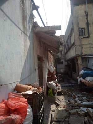 कतरास में बड़ा हादसा, मकान  हुआ जमींदोज, बाल-बाल बचे लोग