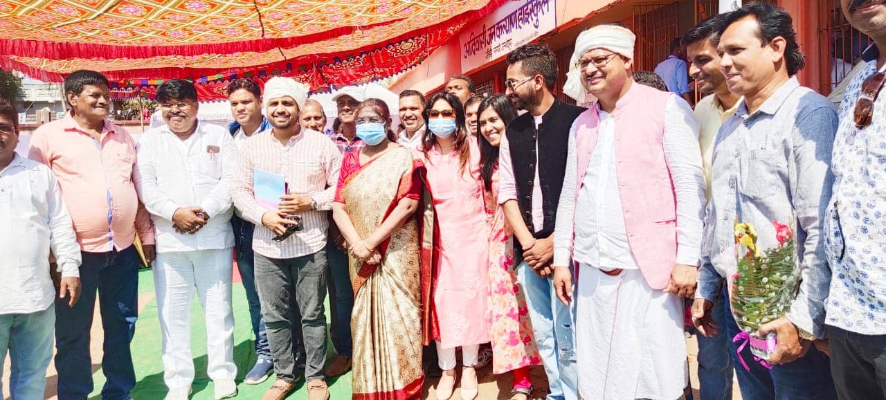 महिला दिवस: पीएम ने मुझे राज्यपाल बनाकर महिला को महत्व दिया- द्रौपदी मूर्मू