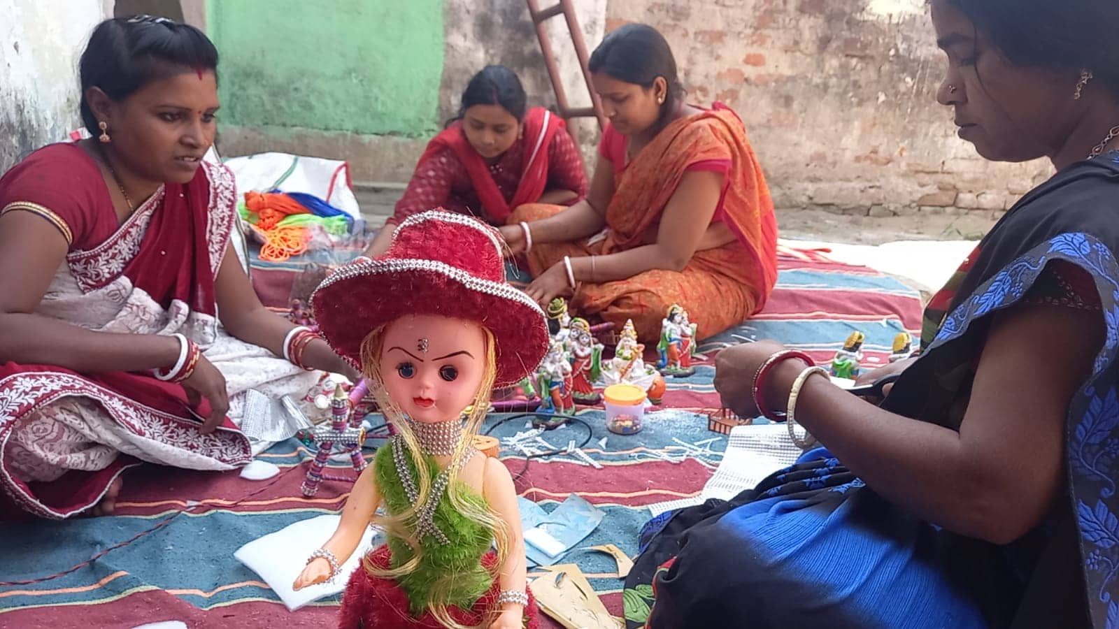 success story  :  गुड़ियों ने बदल दी जिंदगी, अब हैं ये भी इंडिपेंडेंट