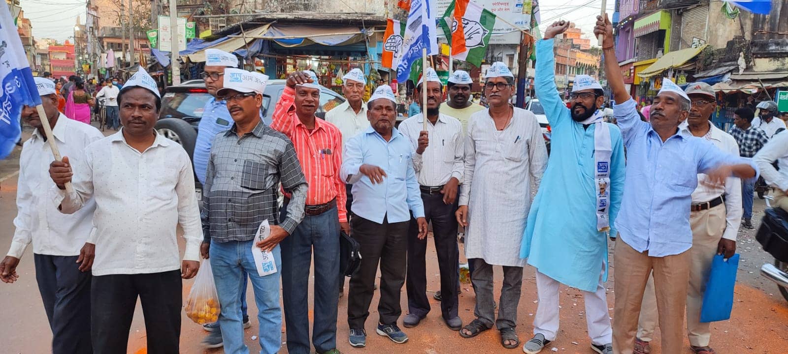 4 राज्यों में भाजपा की जीत पर संथाल में निकला विजय जुलूस, डीजे पर थिरके कार्यकर्ता, जमकर उड़ा अबीर-गुलाल