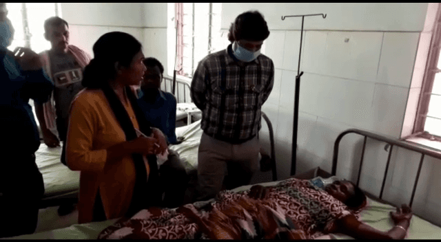 दुमका में स्वास्थ्य विभाग की बड़ी लापरवाही,  एएनएम ने महिला को एक साथ दिया वैक्शिनेशन का डबल डोज