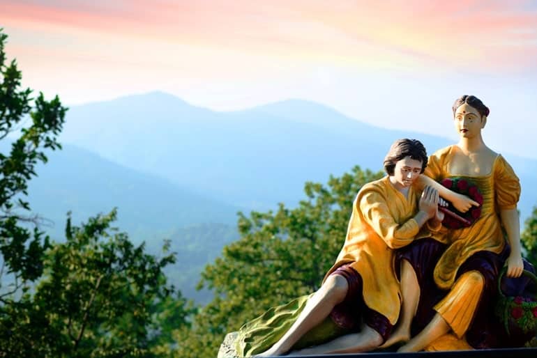 प्रकृति  के खूबसूरत नजारे को नजदीक से देखना हो  तो झारखंड के इन स्थलों पर पहुंचे परिवार के साथ, मिलेगी शांति और सुकून